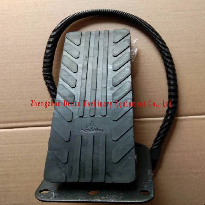 Deutz Accelerator pedal 04406063